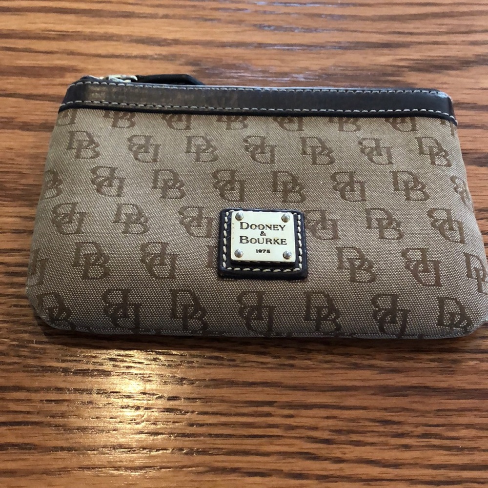 Dooney and Bourke Change Wallet